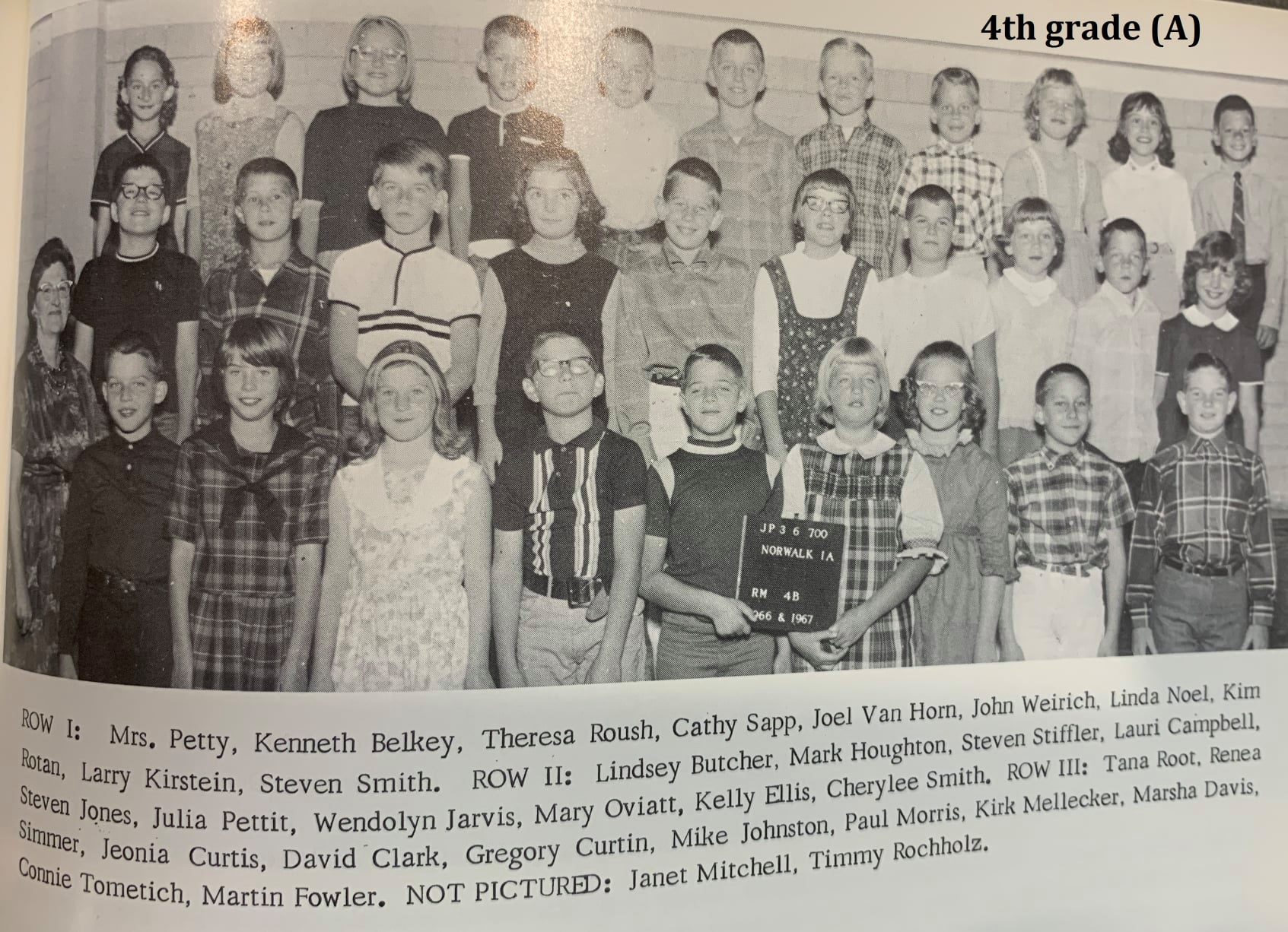 CLASSPHOTO GRADE 4 MRS PETTY